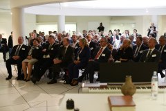RJ0_3184_m